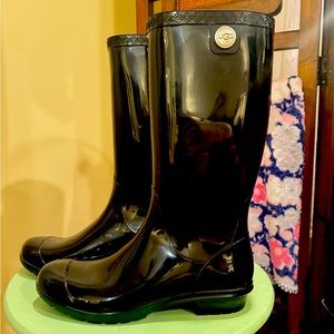 UGG Women’s Rain Boots Size 9